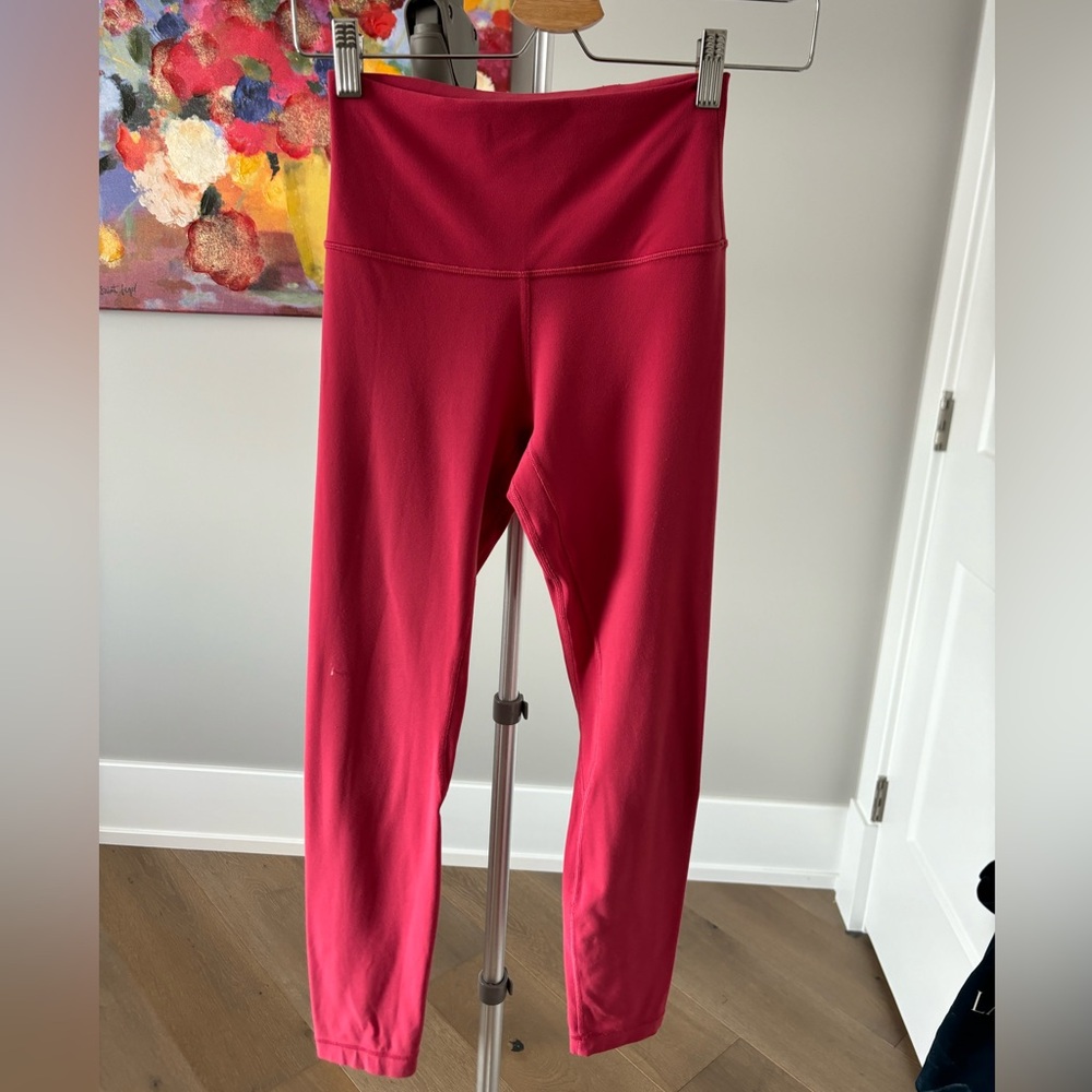 Lululemon bright pink/red Align Legging 25”size 4.